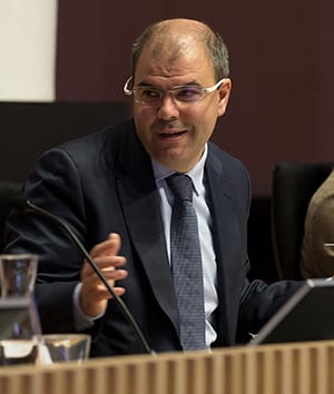 La burocracia defensiva y el miedo a firmar (y a decidir): un fenómeno de mala administración en creciente expansión